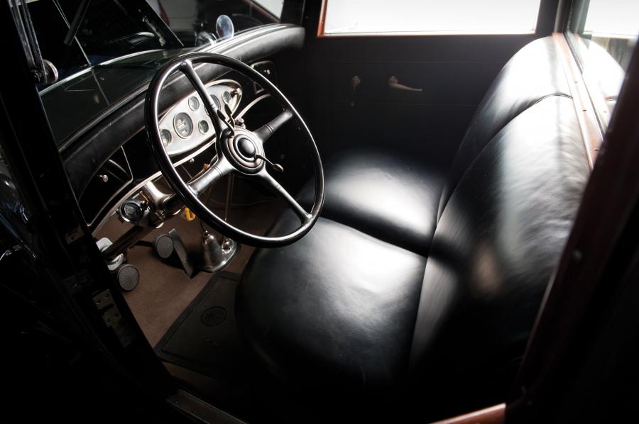  Lincoln Model K Enclosed Drive Limousine by Willoughby 1931 года  (фото 15 из 17)